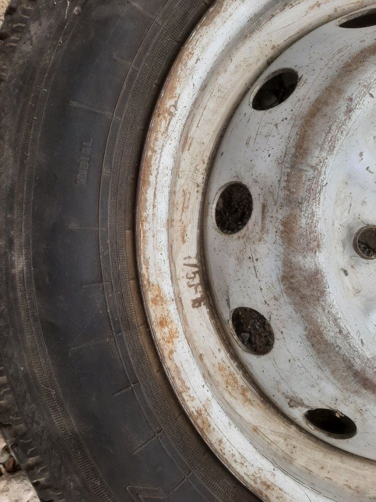 175 / 80 R 16 Запаска на ниву