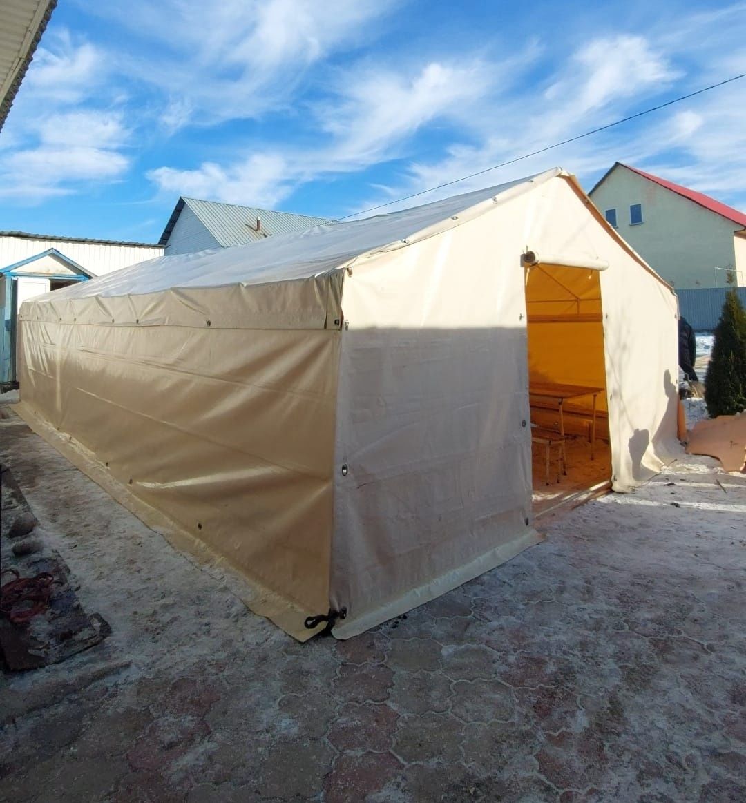 Шатры  палатки  в аренду с газоном и посудой