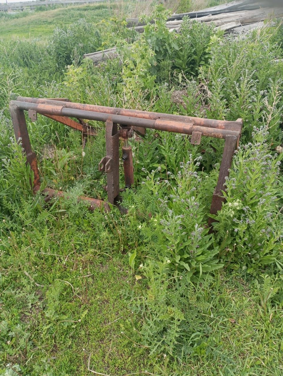 Продается трактор Т-40 с комплектом навесного оборудования
