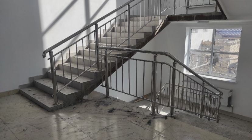 Турникеты, перила и ограждения из нержавеющей стали