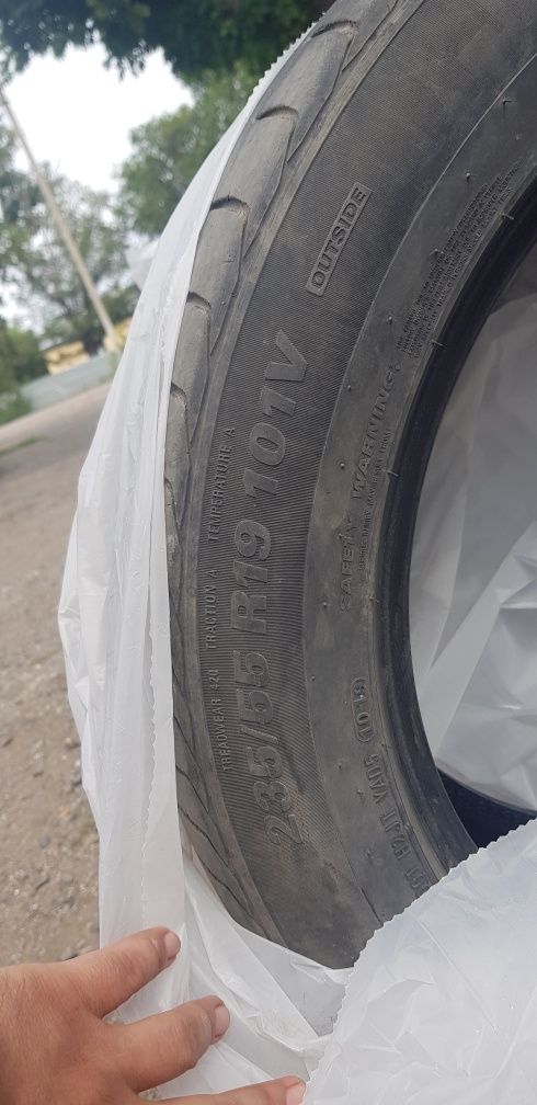 235/55/R19 корейская шина