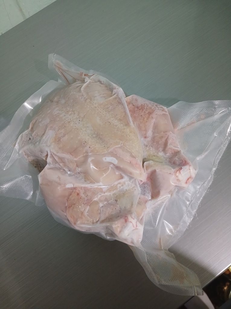 Мяса бройлера 2500кг