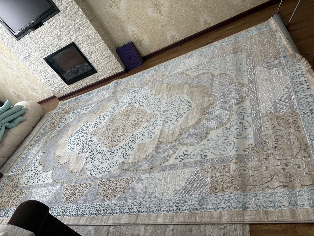 Прадом новый кавёр, 4*2.5м, очень красивый!