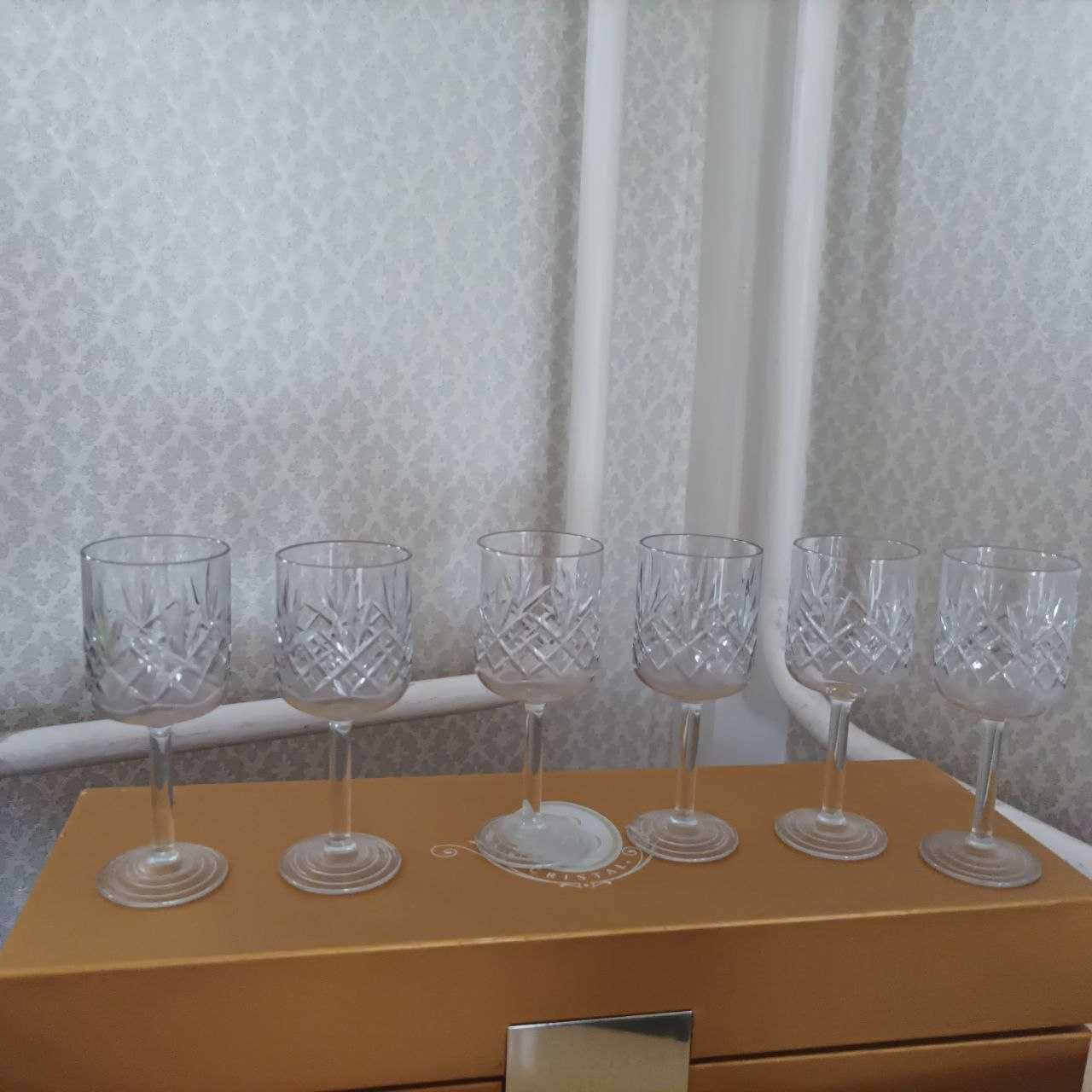 Продам хрустальные рюмки на 6 персон. Без сколов и трещин