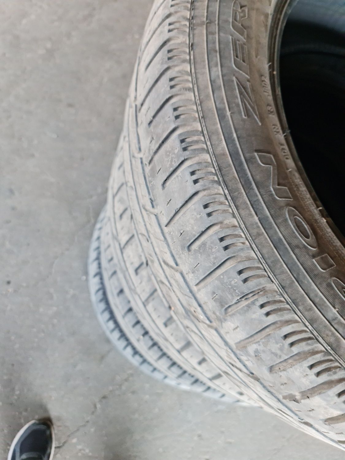 Автошина 235 60R18