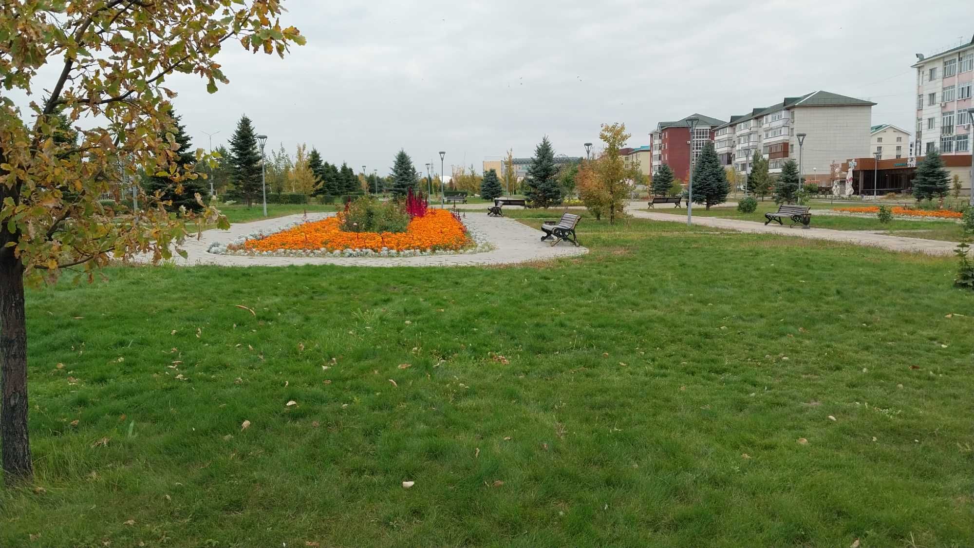 Продам 2-х Комнатную  Квартира  мкр Каратал