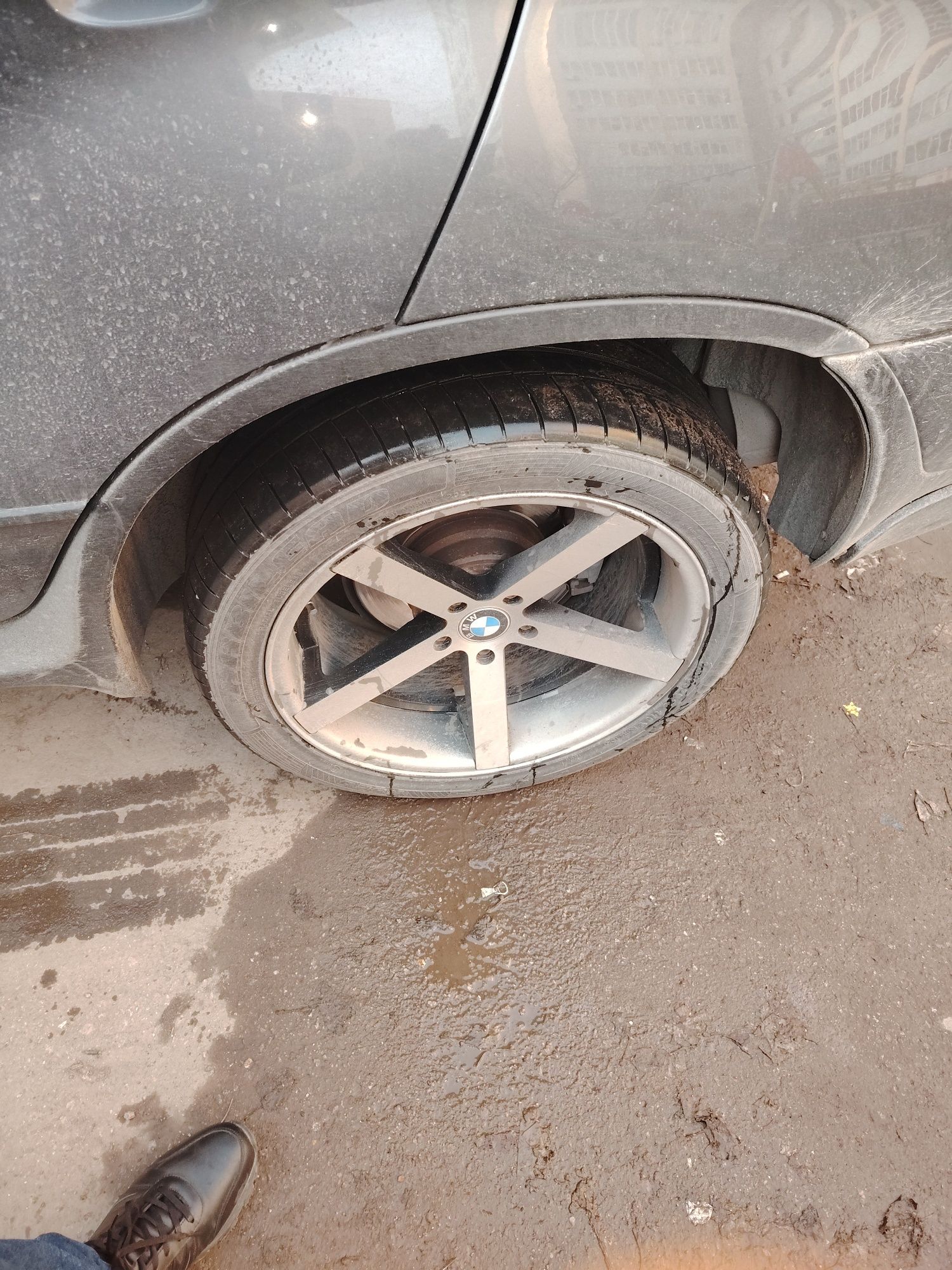Продам шины с дисками для BMW X5 E53  275/40 r20 перед, 315/35r20 задн