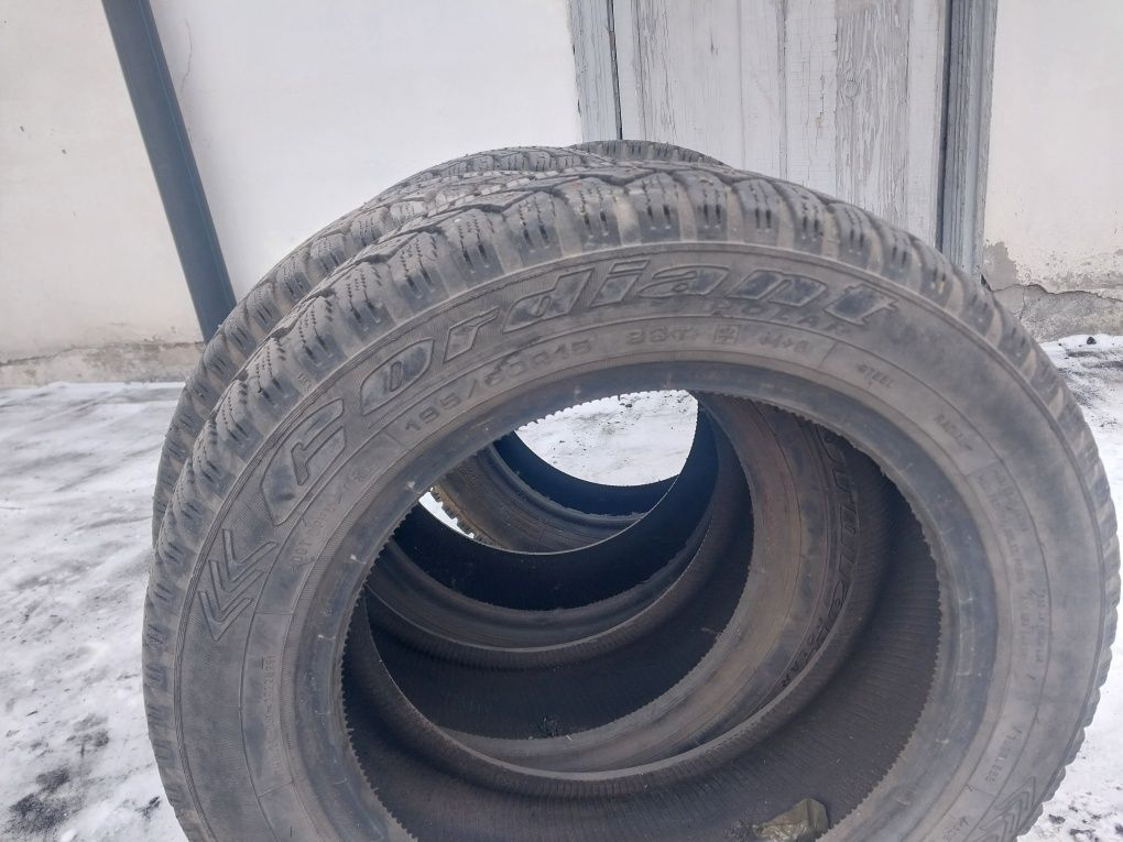 Продам шины зимные. 195 : 60 : 15 R. За 45000т.т . Есть тор