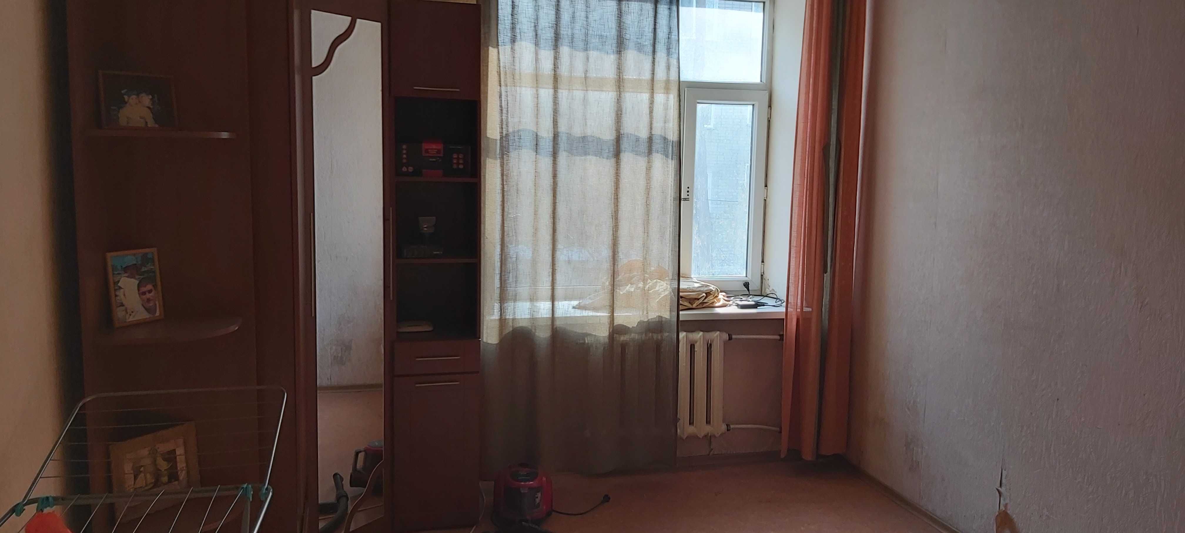 Продам 2-х комнатную квартиру 62кв.м - высокие потолки.