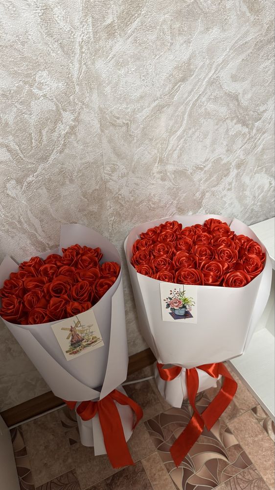 Букет роз из атласных лент