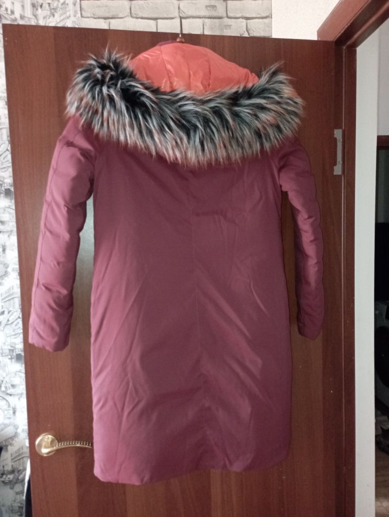 Продам зимний пуховик, срочно и недорого!!!