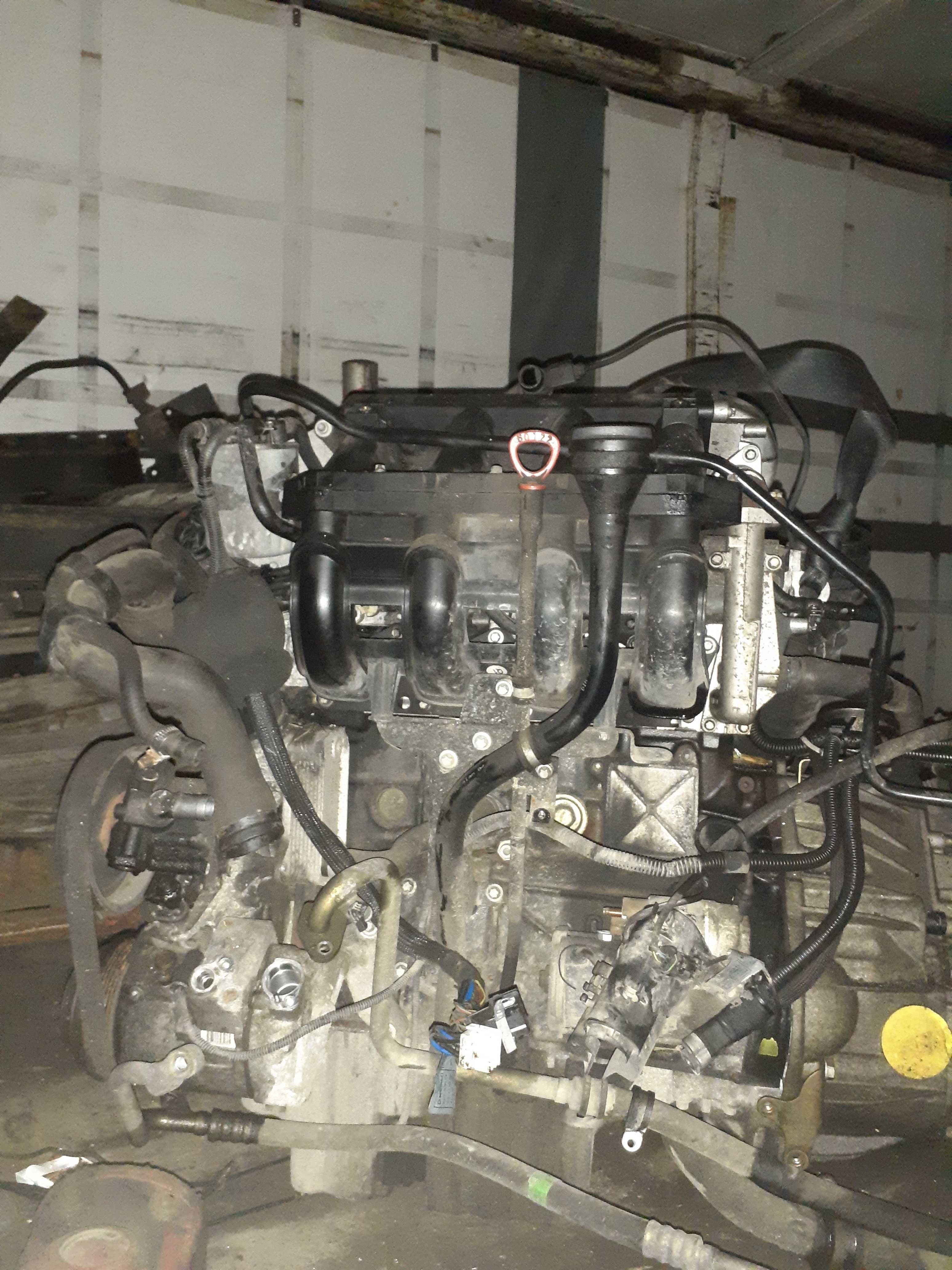 Форсунки Common Rail 2,2л дизель CDI  тнвд насос мерседес вито 638 639