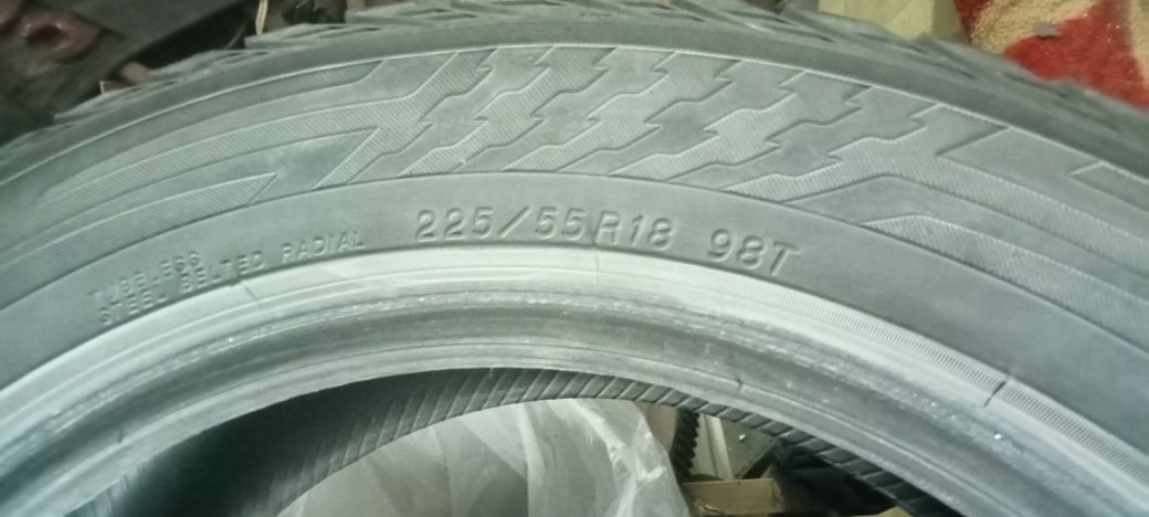 Продам шины в хорошем состоянии.