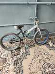 Продаю велик. Бэушный BMX