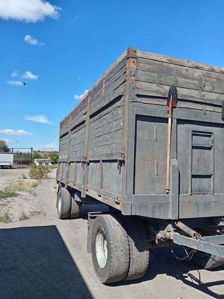 Продам прицеп на Камаз