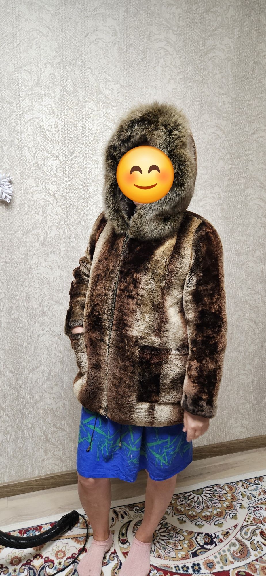 Шуба полностью натуральная, мутон.
