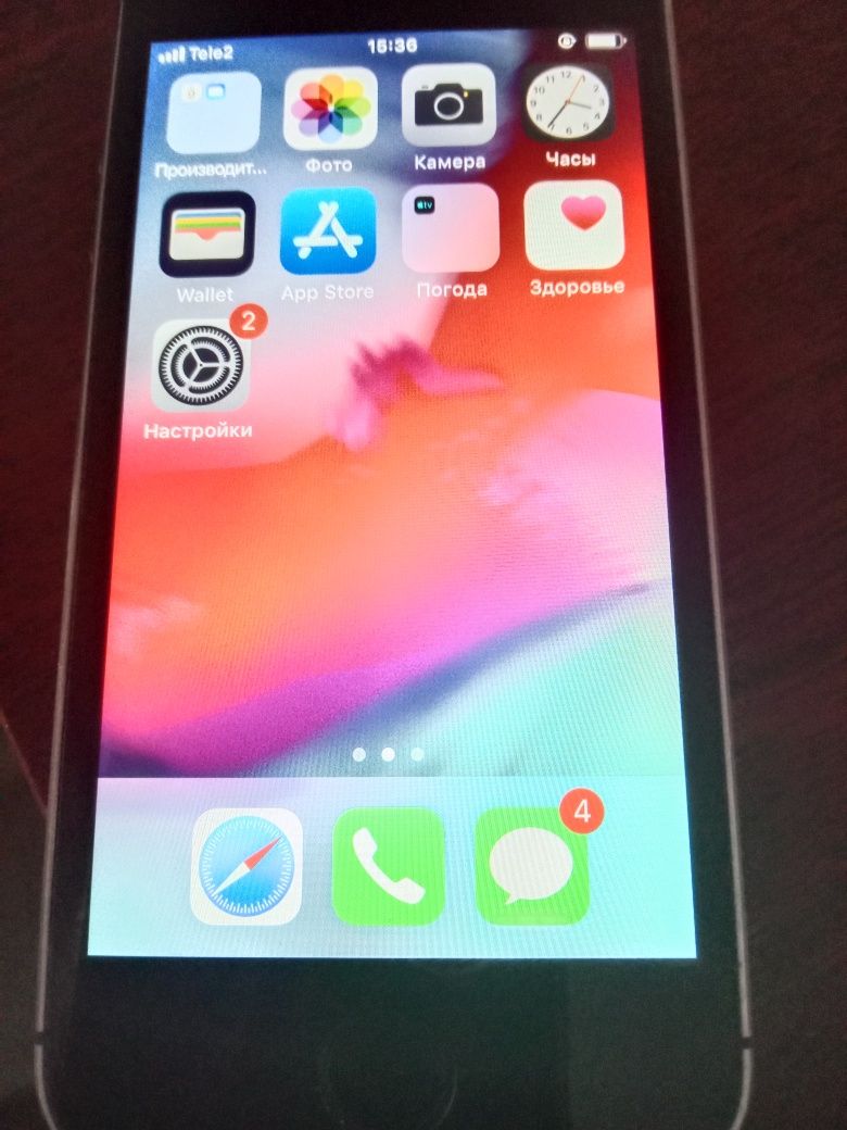 IPHONE 5 s смартфон. Состояние нормальное,Айклауд заблокирован, прошит