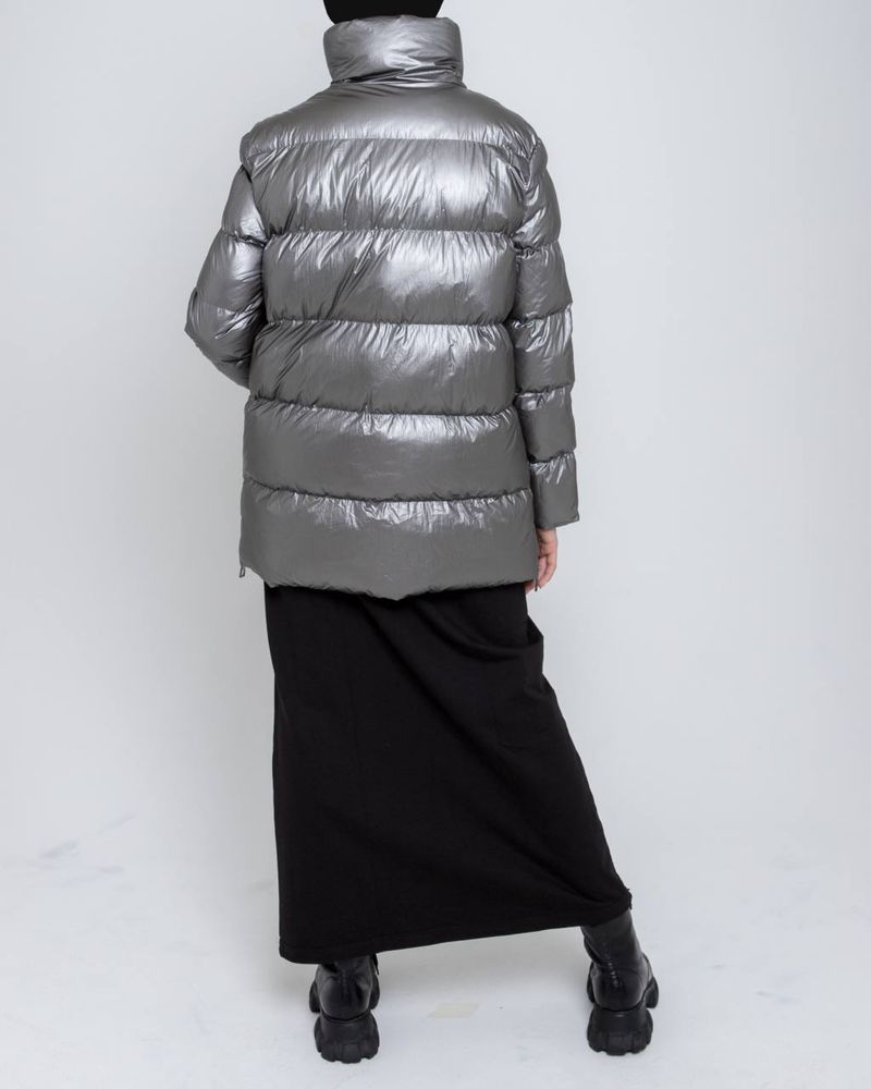 продам женские куртки