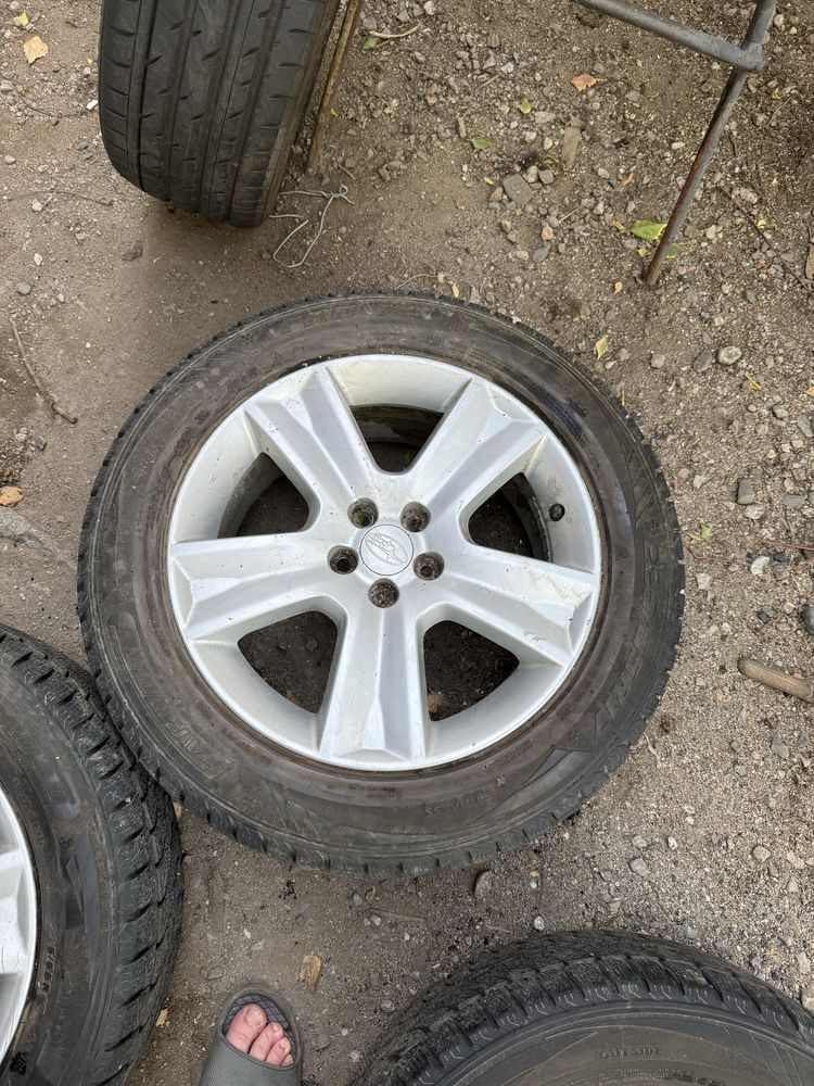 Продам диски с зимними шинами 225/55/17