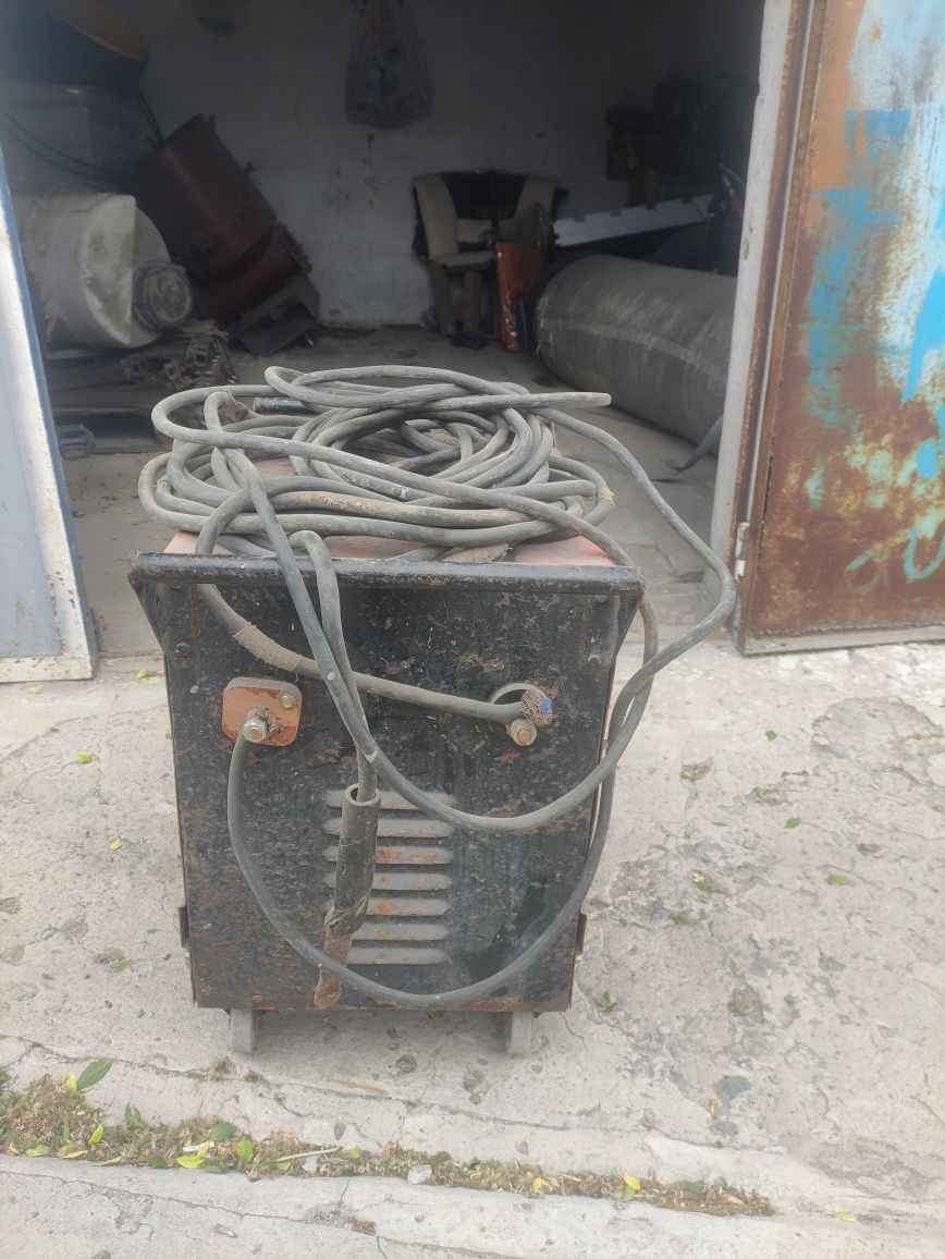 Продам Сварочный аппарат Кавик 380