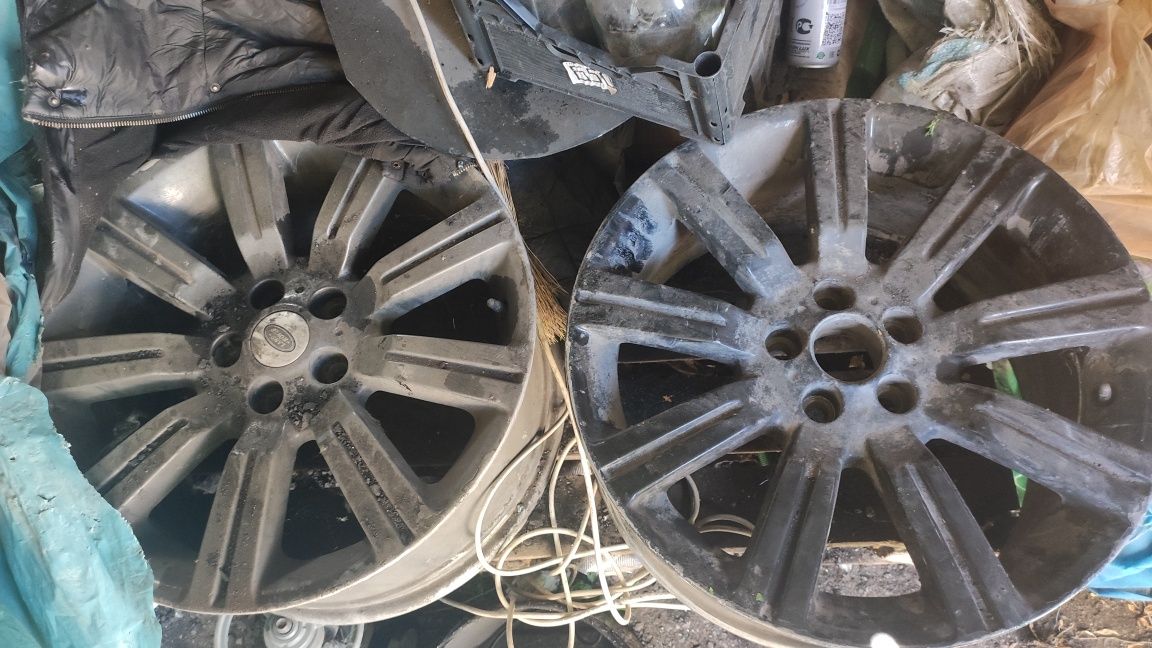Диски R20 на Land Rover Range Rover + зимние шины