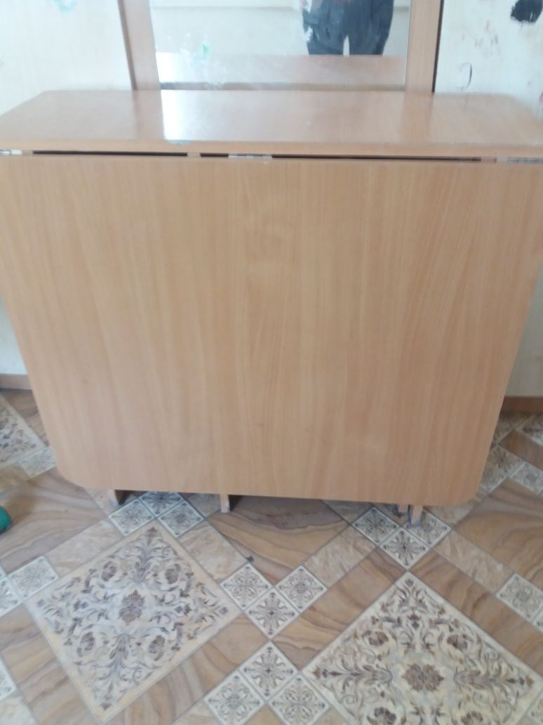 Тумба стекло 20000  комод7000 раковина с тумбой 25000