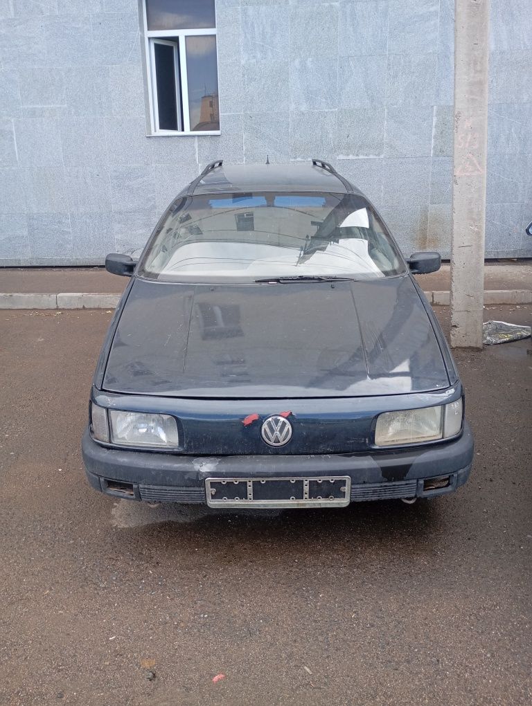 Folsvagen sedan чурний