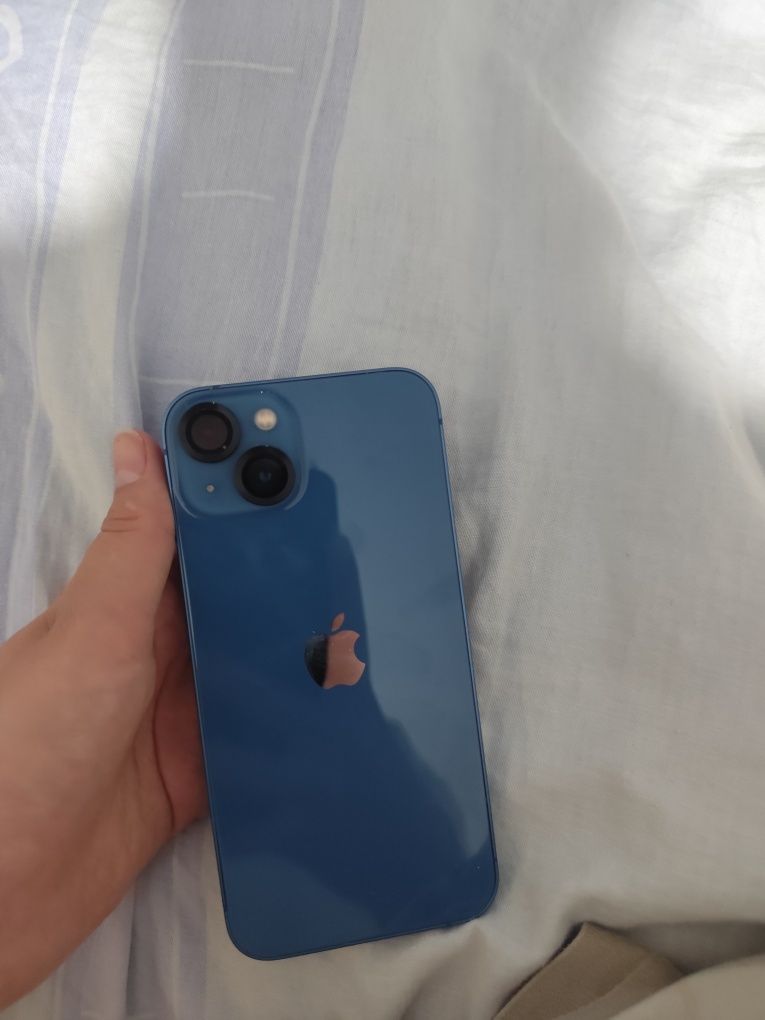 IPHONE 13 Б/у торг есть