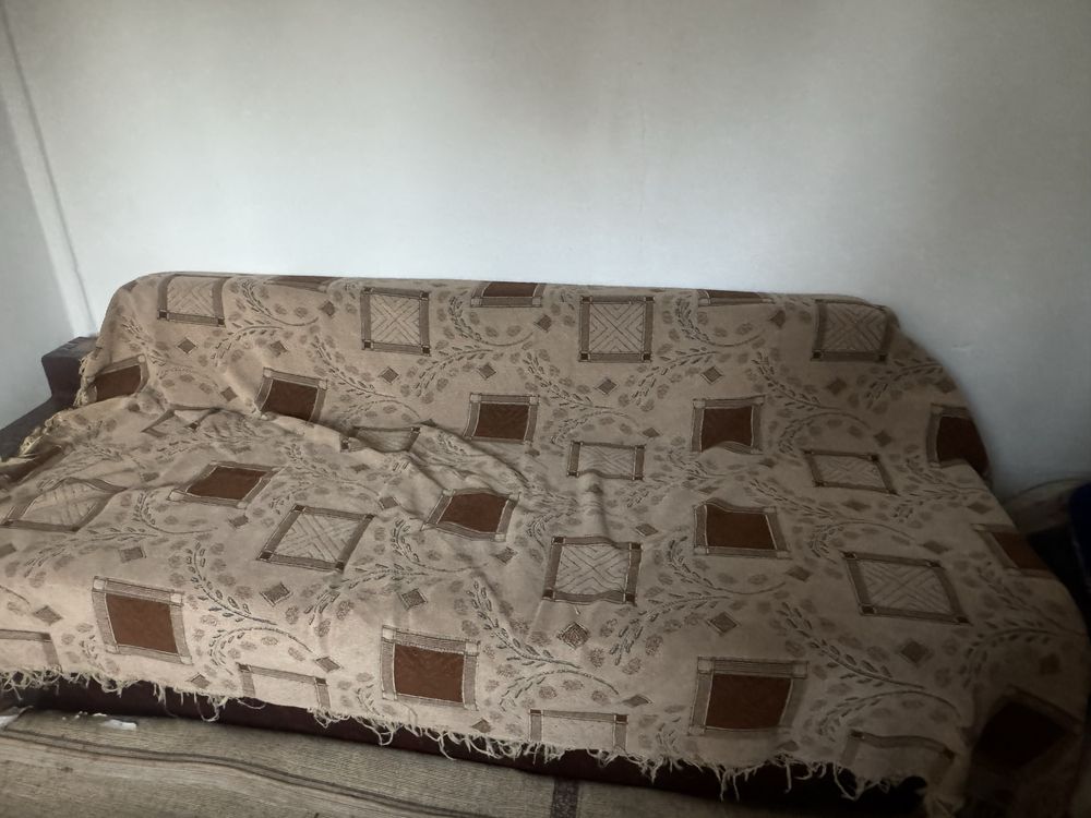 Продаю. Титан,газ плитка, кух гарнитура, стенка для зала, шкаф , диван