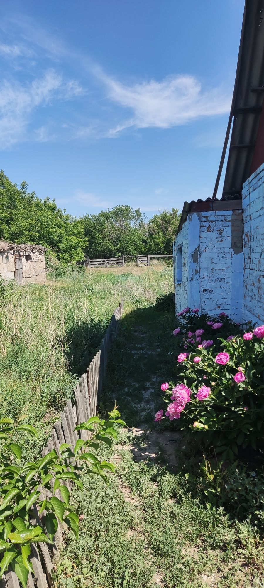 Продаётся дом в с. Таврическое.
