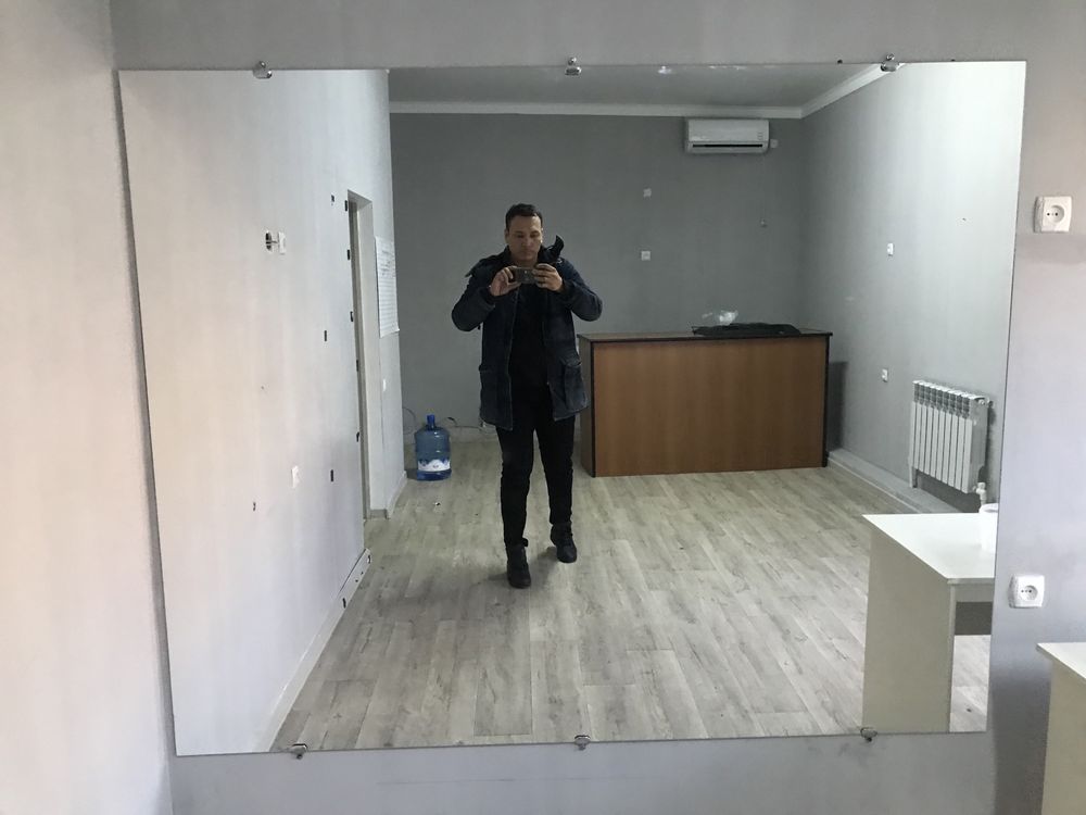 2х2 айна сатылады жаксы жагдайда тур