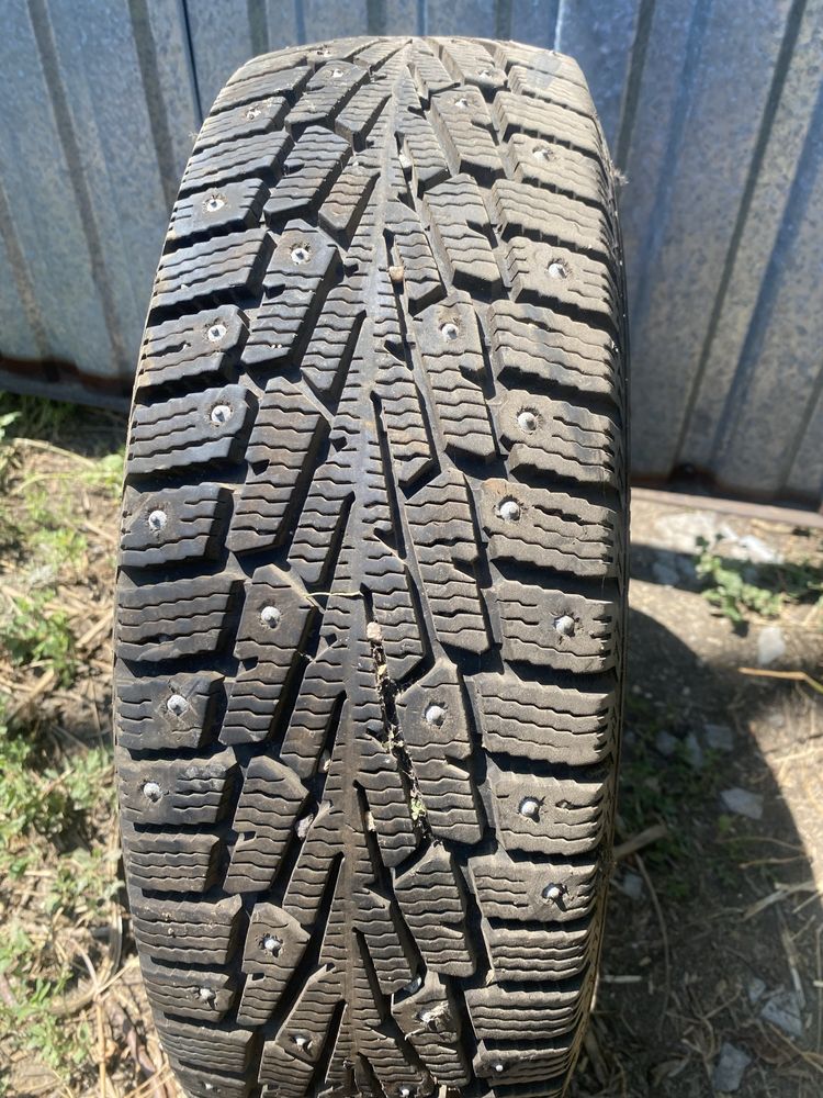 Продам зимние шины 185/65/15 2 шины