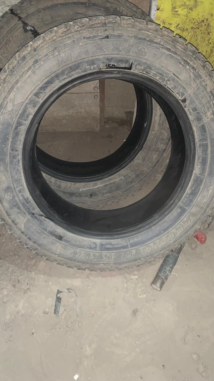 Зимние шины 225/65/17