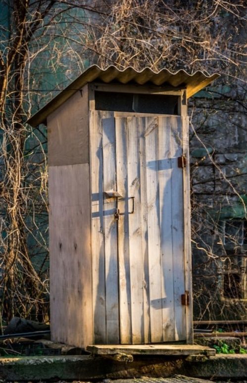 Продам туалет бу уличный находится на КСК конечка