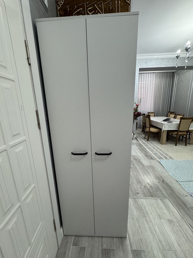 Продам новый шкаф в прихожую