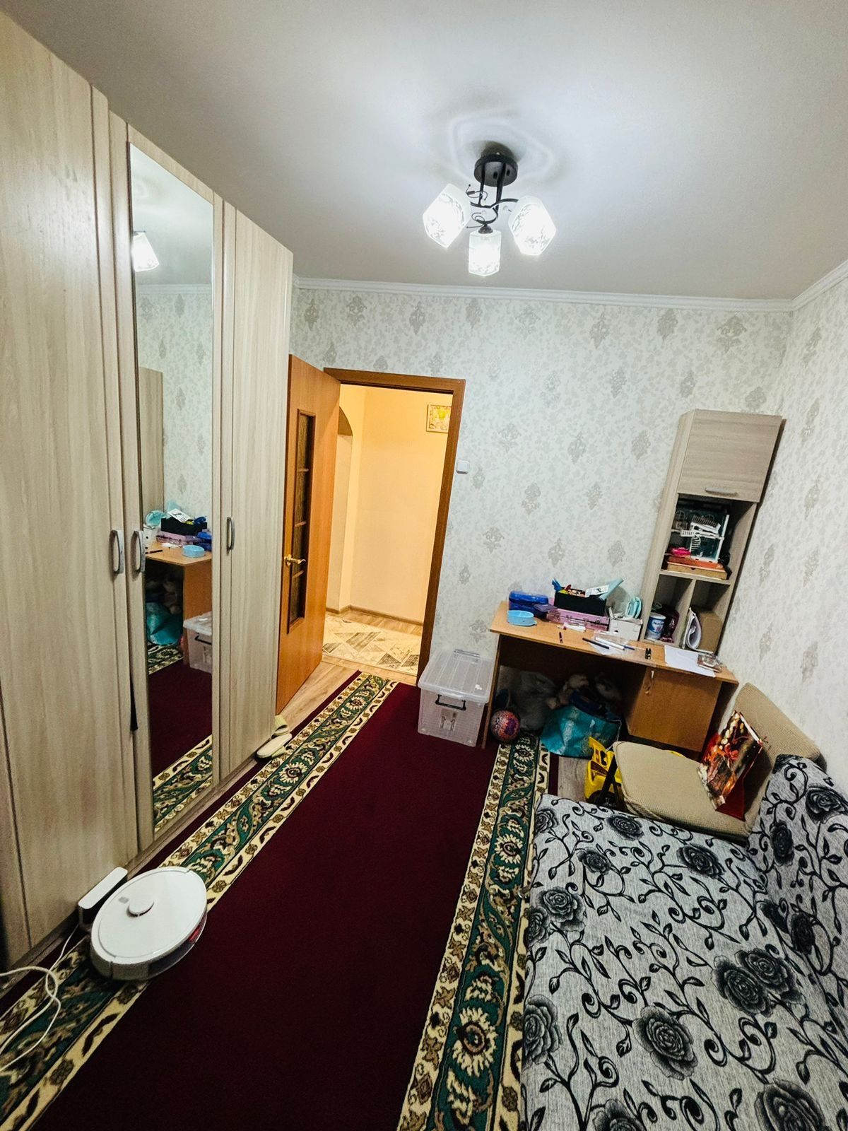Продам 4х комн квартиру на степном 2, 7 этаж из 9, в хорошем состоянии
