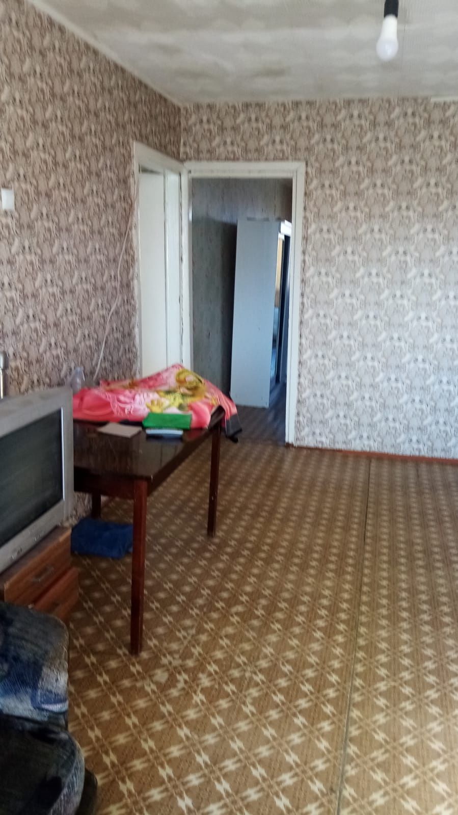 Сдаю 2 х комн квартиру,18 Мик  он д 10