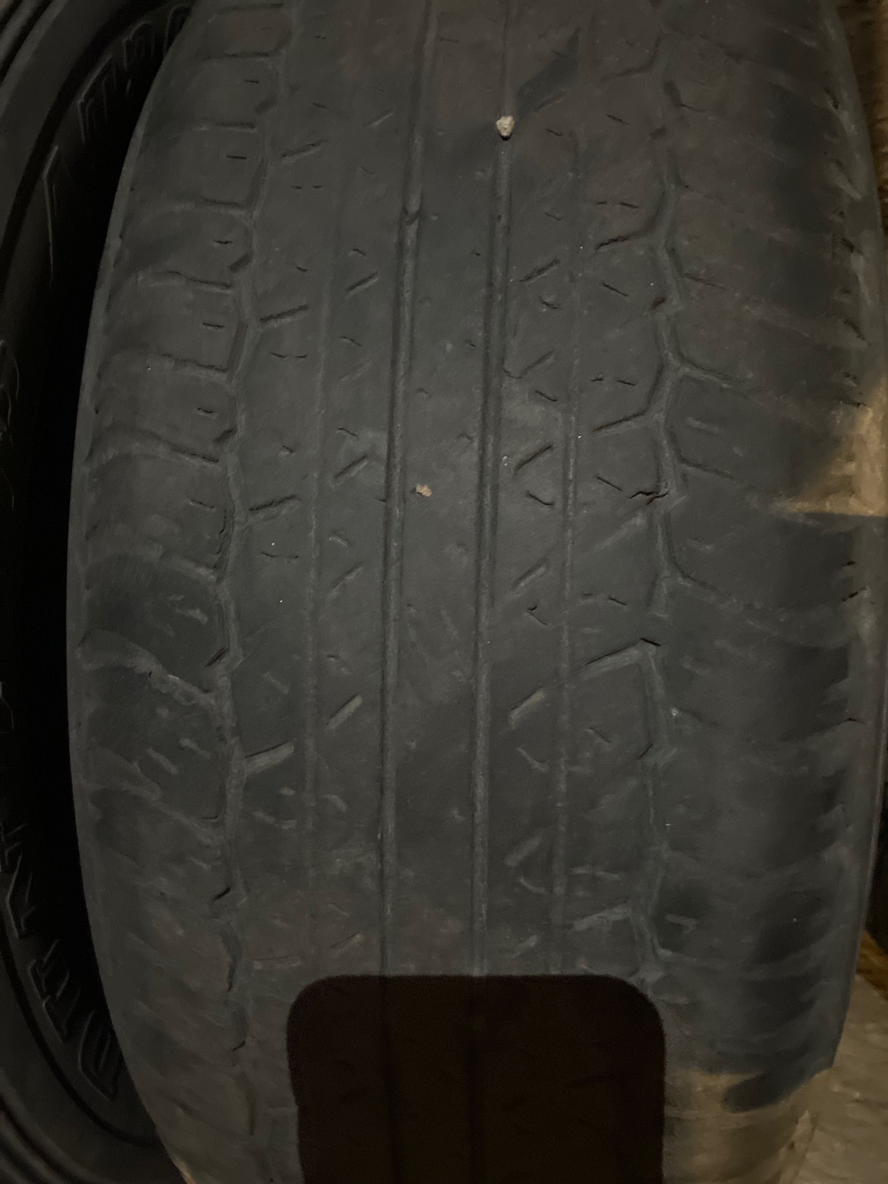 Резина 4 колеса б/у Dunlop Grandtreck