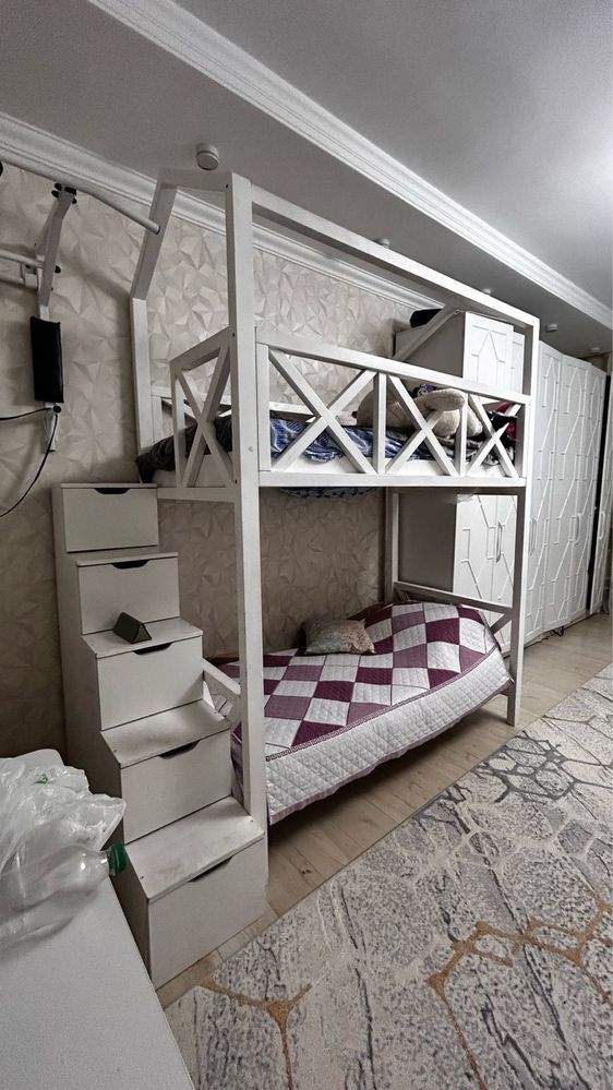 Продам двухярусную кровать не дорого