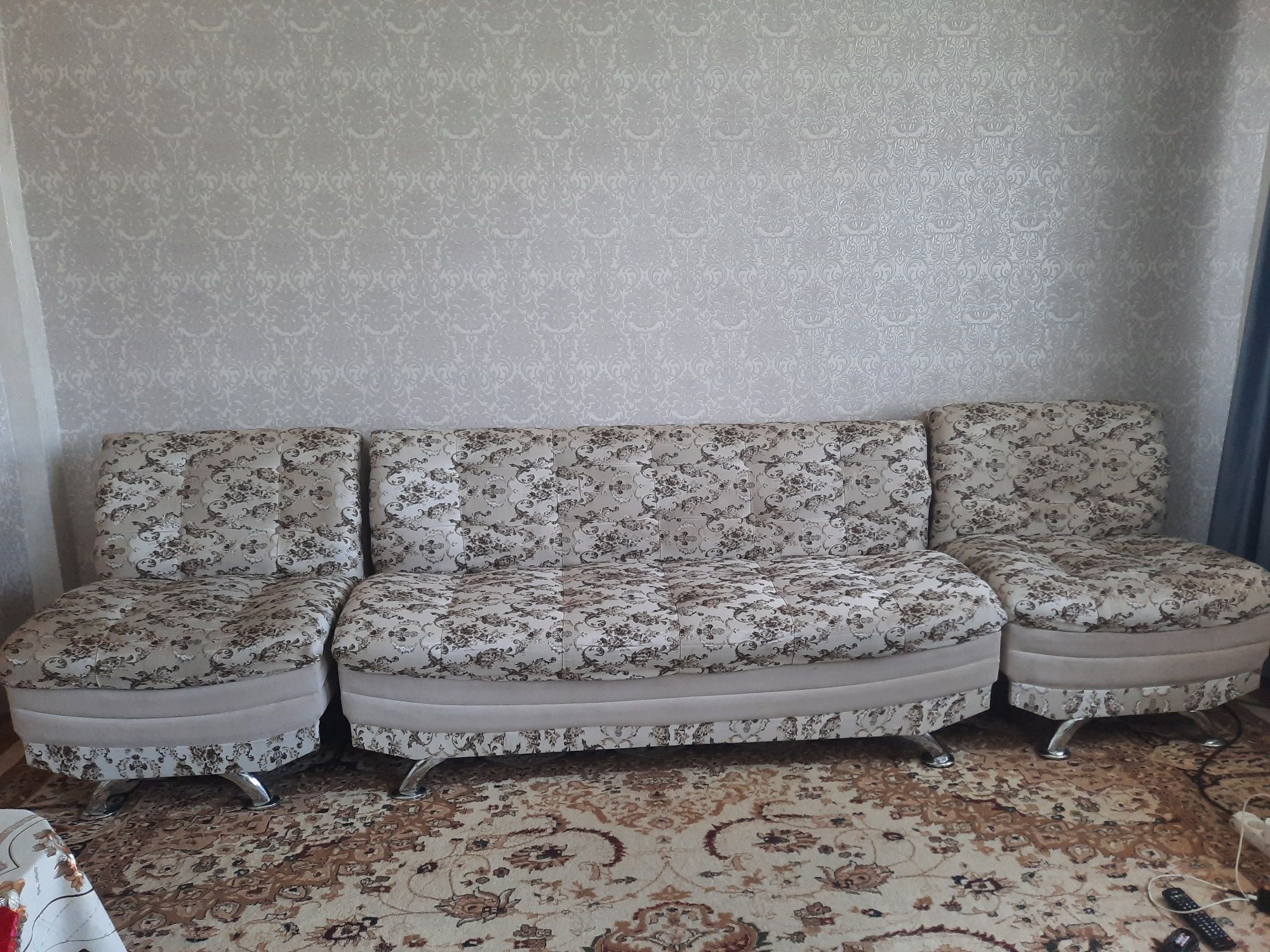 Диван  креслосымен сатылады