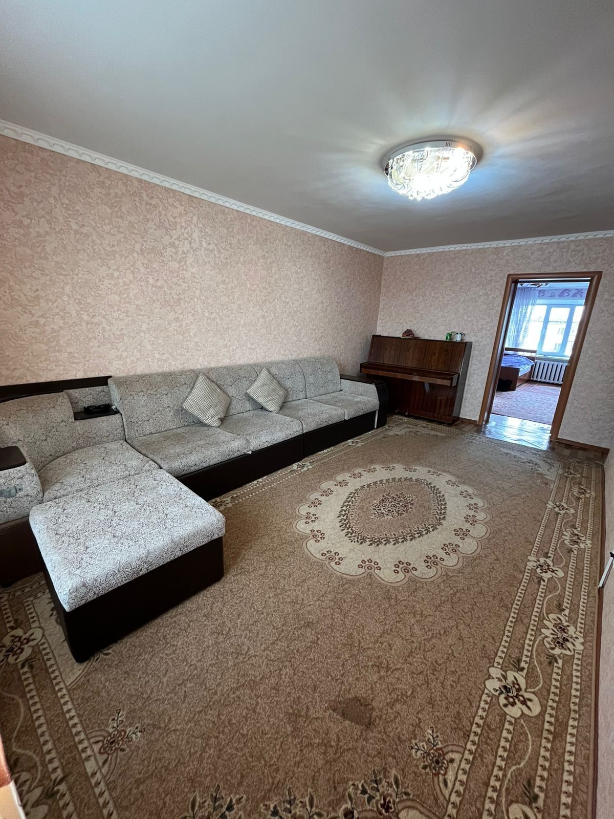 Продам 4-х комнатную квартиру