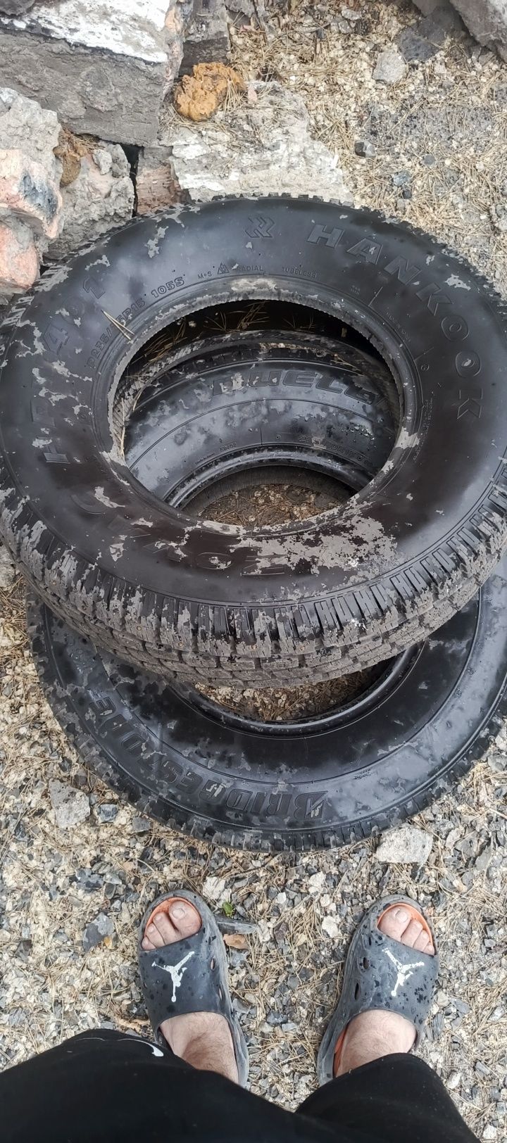 Продам резину зимнюю HANKOOK 235/75/15