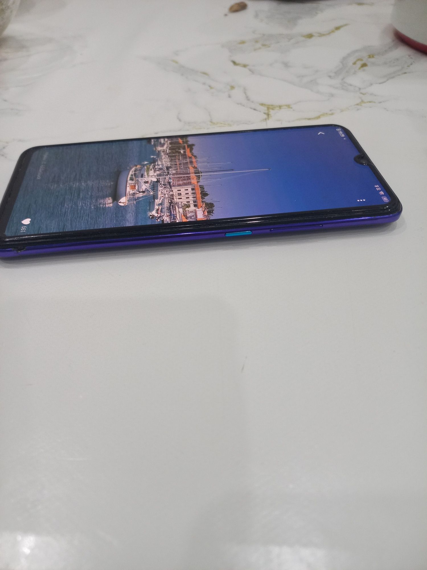 Продам телефон Vivo