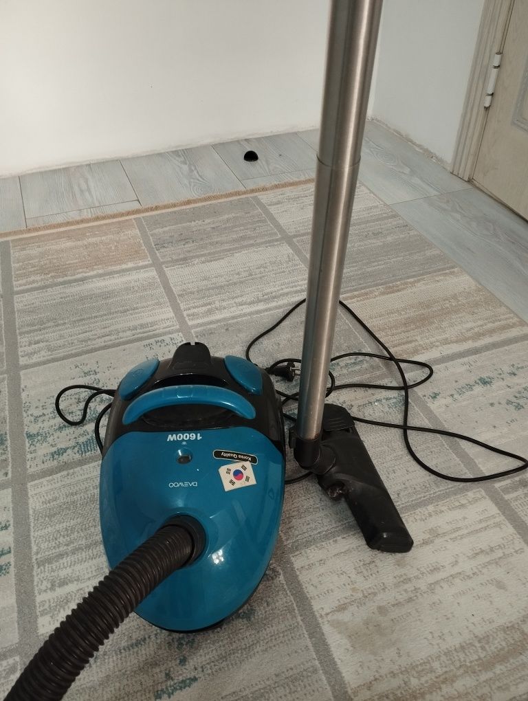 Пылесос Daewoo 1600w
