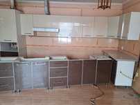 Продам кухонный гарнитур б/у акрил