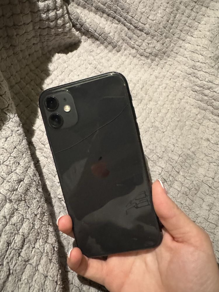 iPhone 11 по сниженной цене • Визуальные дефекты