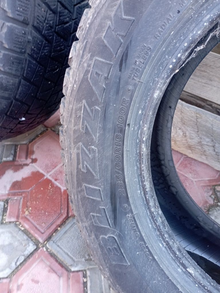 Продам зимние шины в хорошем состояние  britstone