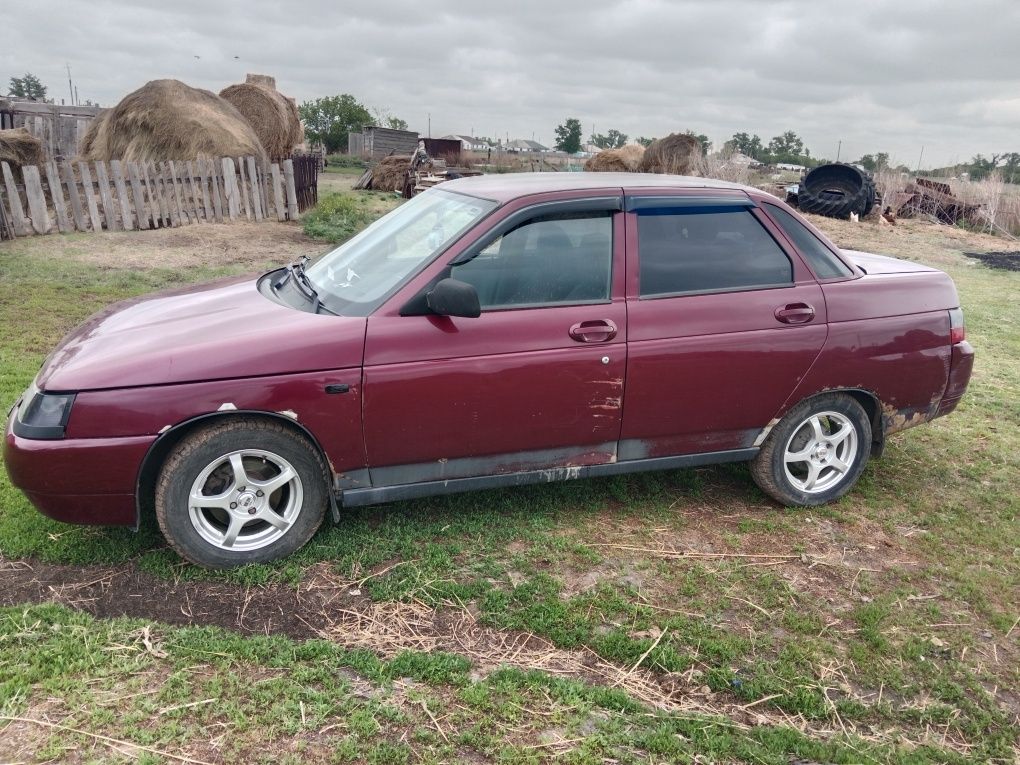 Автомобиль Ваз 2110