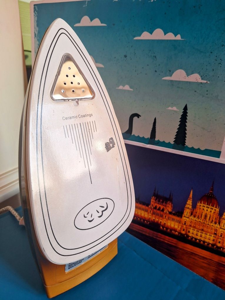 Паровой утюг TriTower