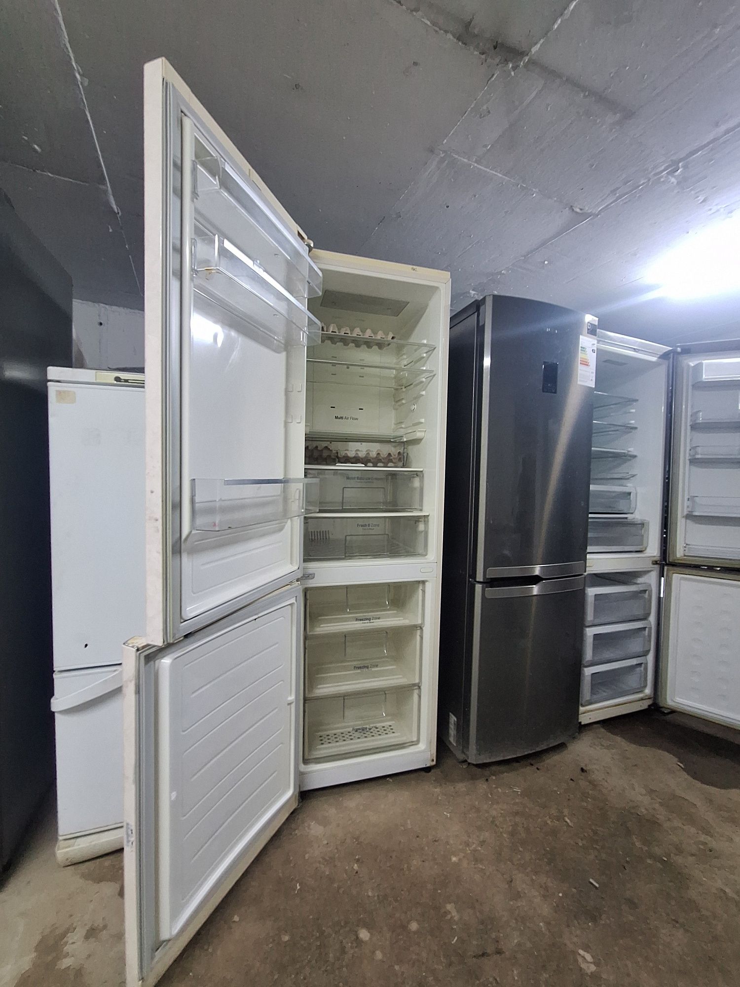Холодильник доставка от45000